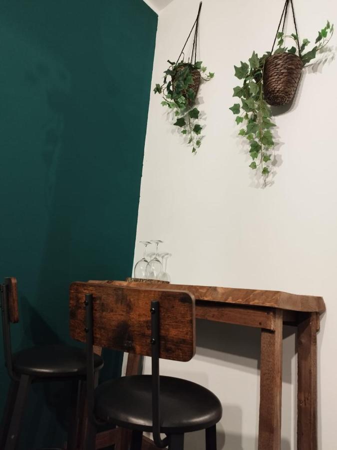 Al Civico 15 Apartment サレルノ エクステリア 写真