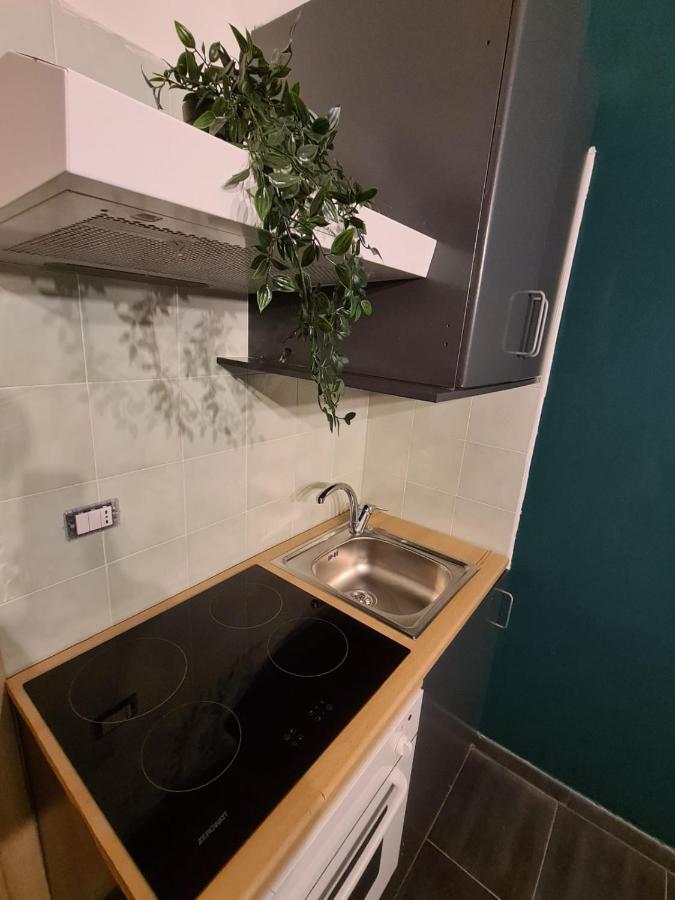 Al Civico 15 Apartment サレルノ エクステリア 写真
